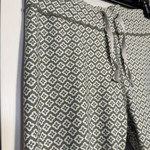 Sarah Day x White Fox Active Green & White Floral Patterned Active Pants Size M